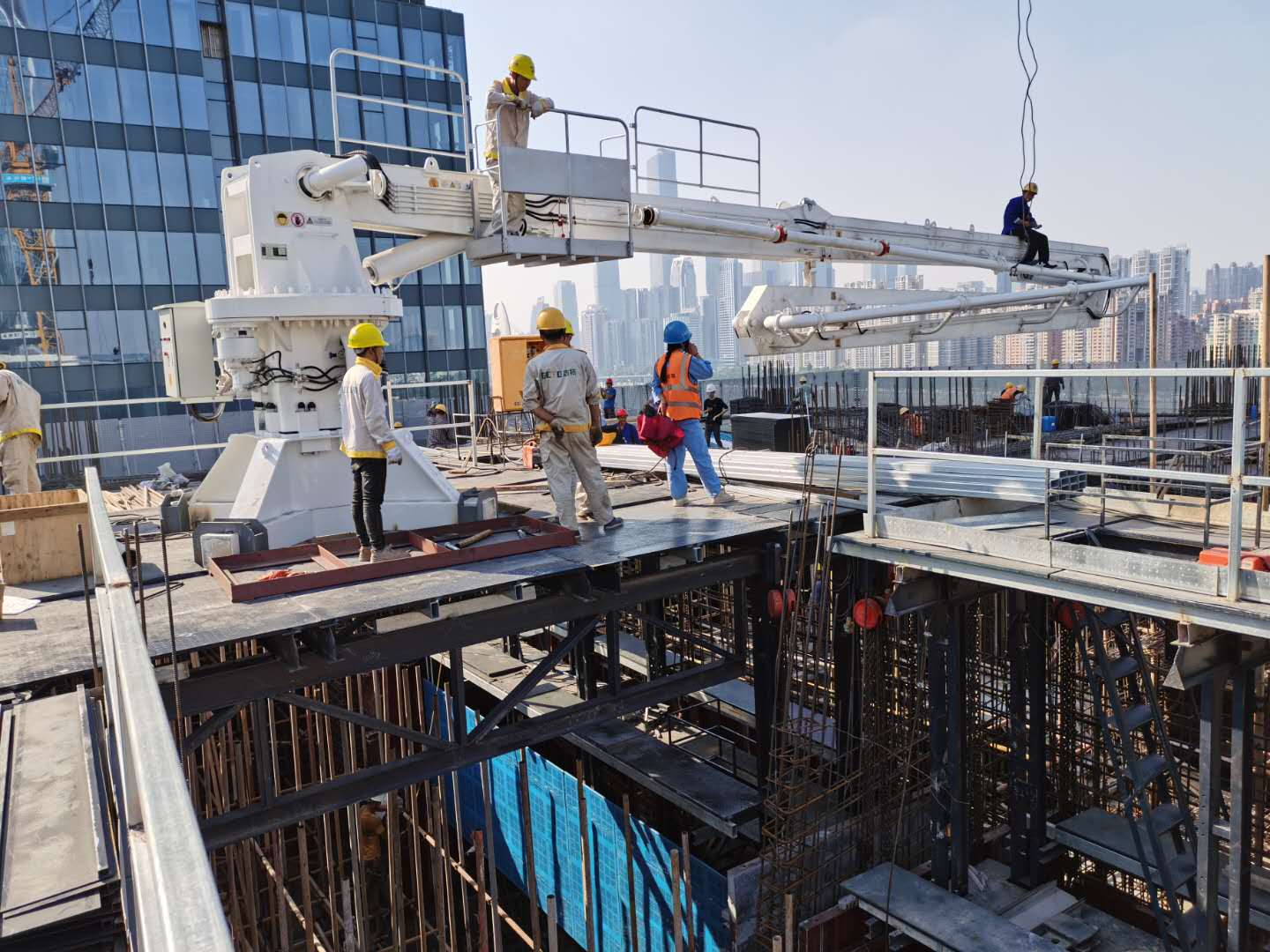 爬模布料機 爬模布料機