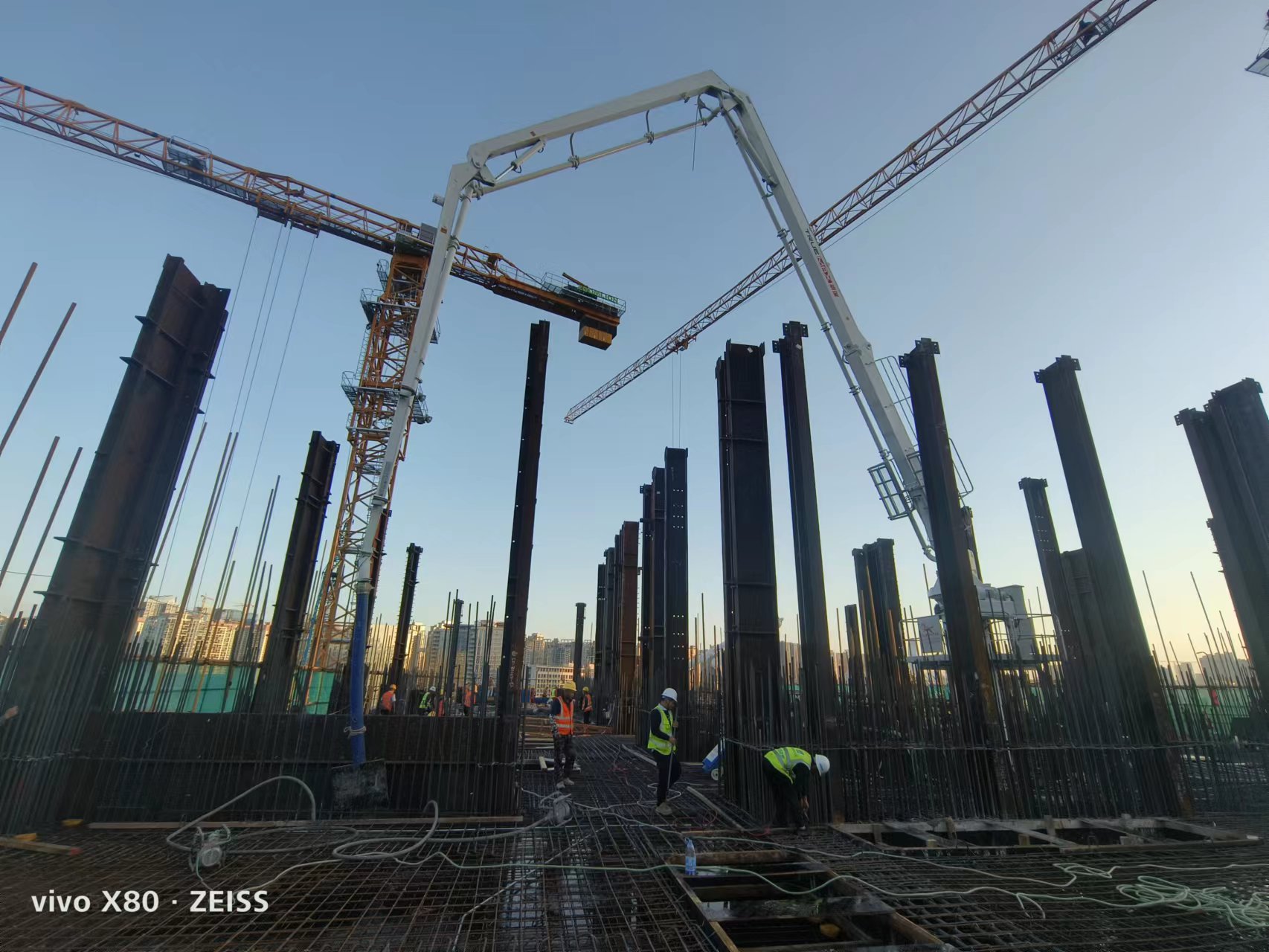 32米內爬液壓布料機.jpg 32米內爬液壓布料機.jpg