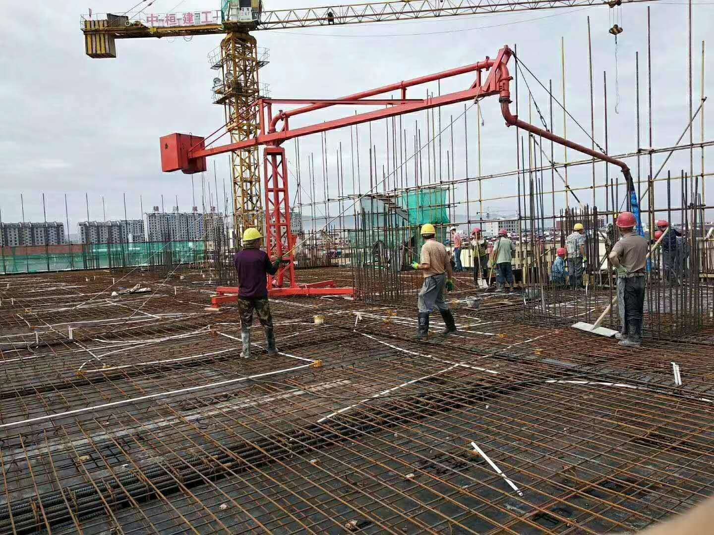 手動布料機(jī) 手動布料機(jī)