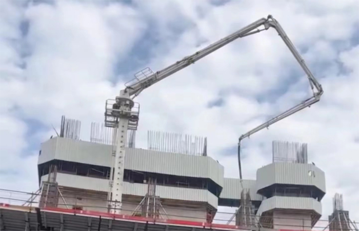 內(nèi)爬布料機(jī) 內(nèi)爬布料機(jī)